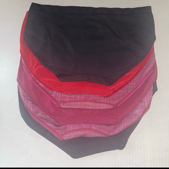 Modern movements xl woman’s panties - Picture 2 of 4